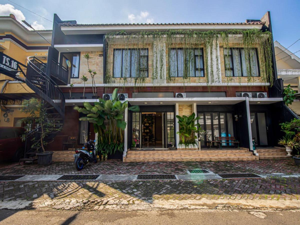 Casa Ts 16 Hotel Malang Eksteriør billede